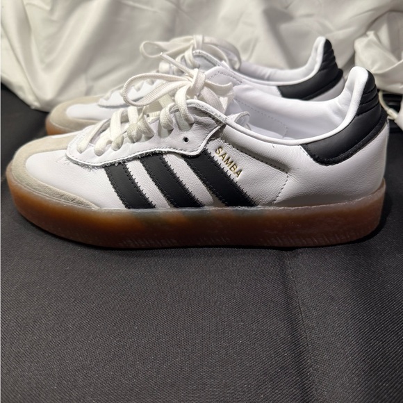 Adidas Women’s Sambae Shoes W/Size 8 “ - Picture 2 of 7